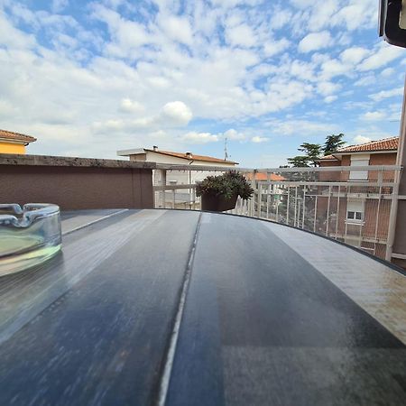 Appartamento Casa Adry ペスキエーラ・デル・ガルダ エクステリア 写真